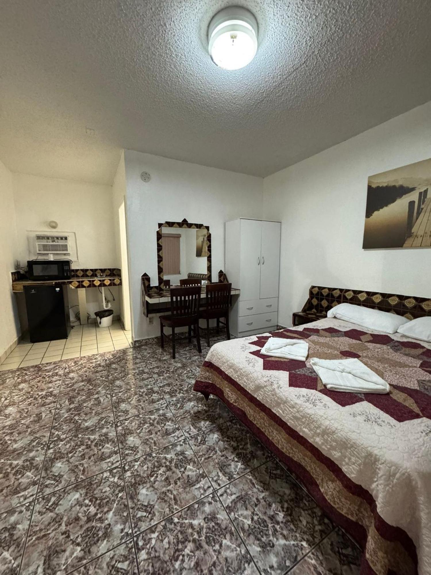 Hotel Rainbow - Miami - Little Havanna Ngoại thất bức ảnh